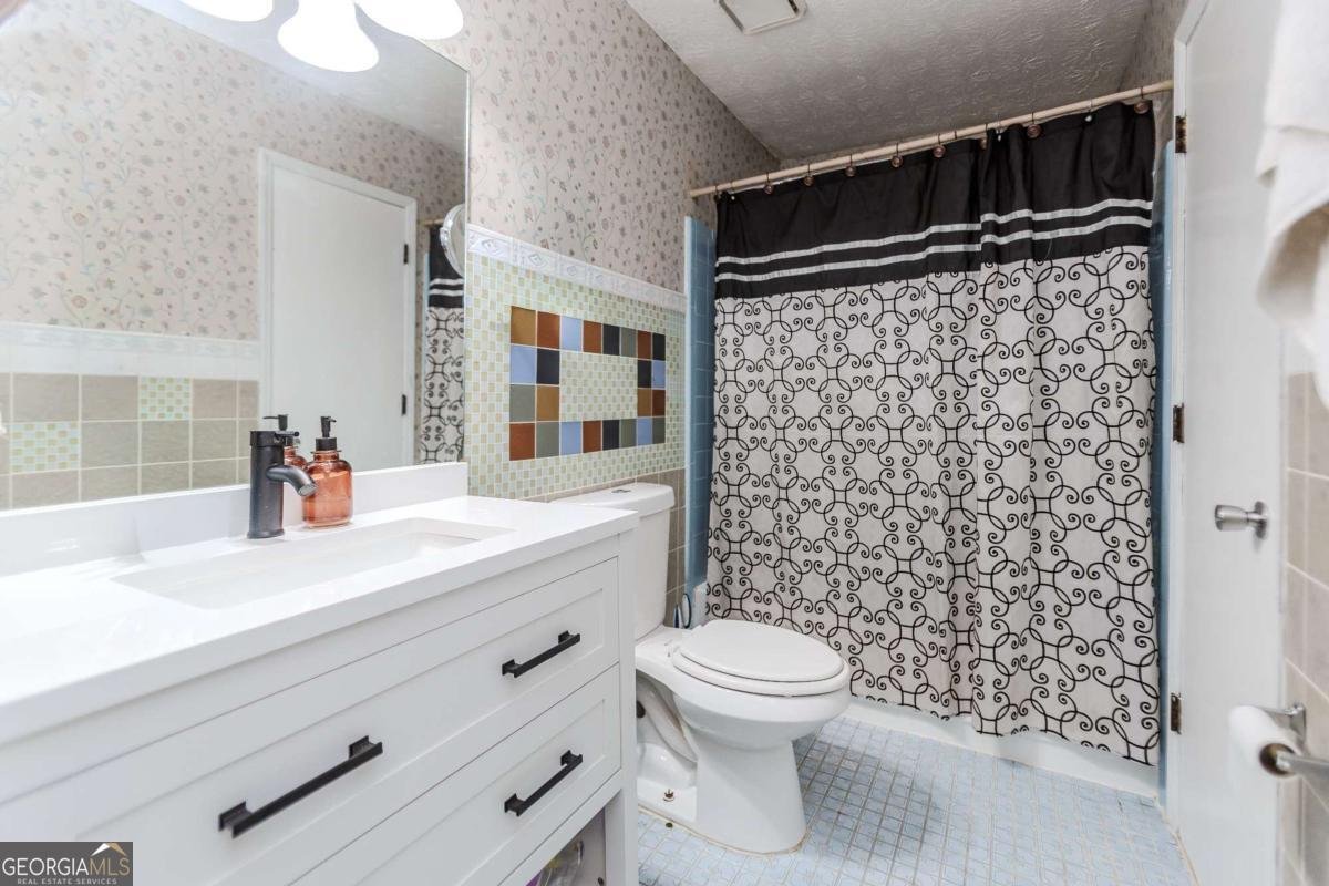 1156 Woodington Circle Lawrenceville - 17