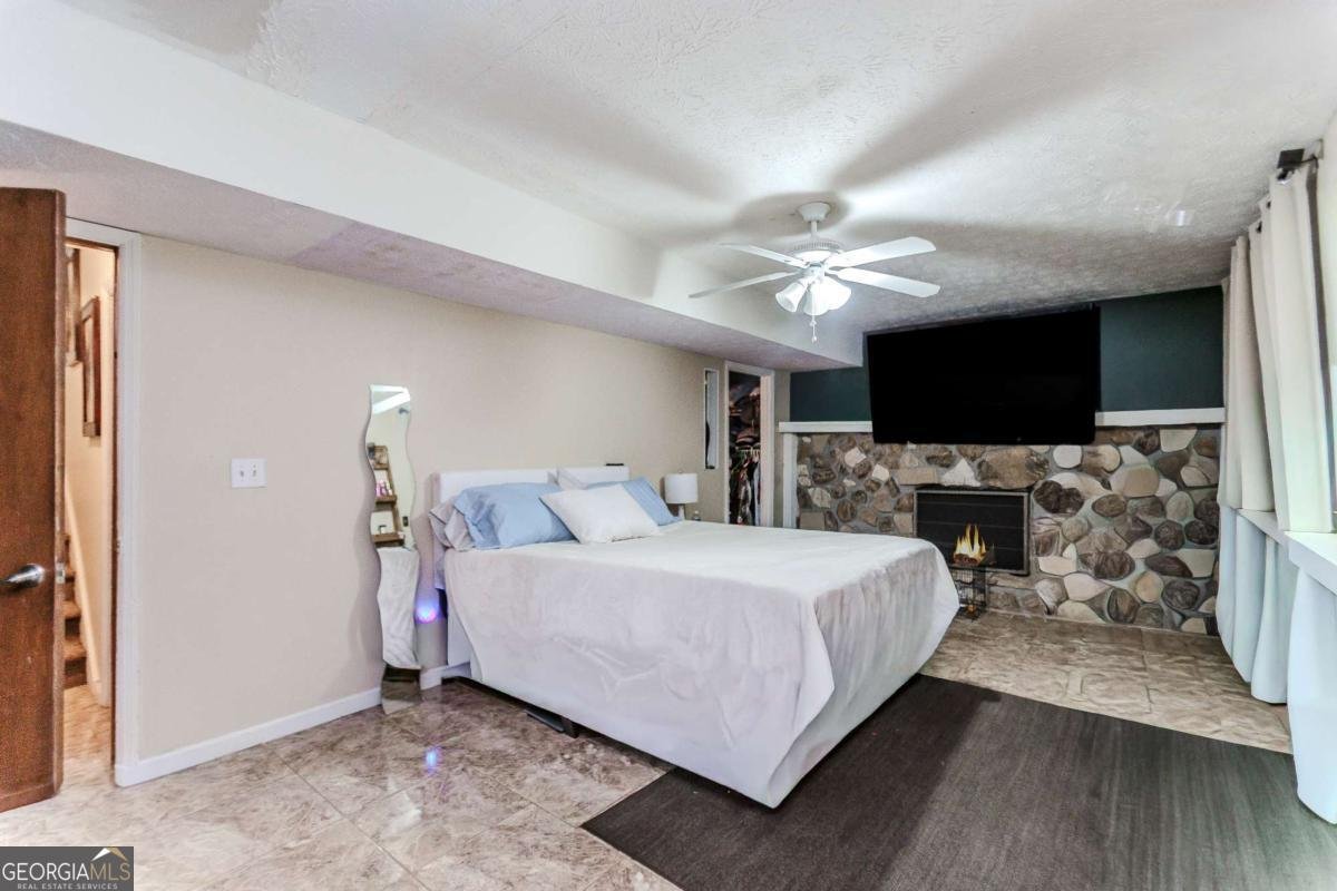 1156 Woodington Circle Lawrenceville - 25