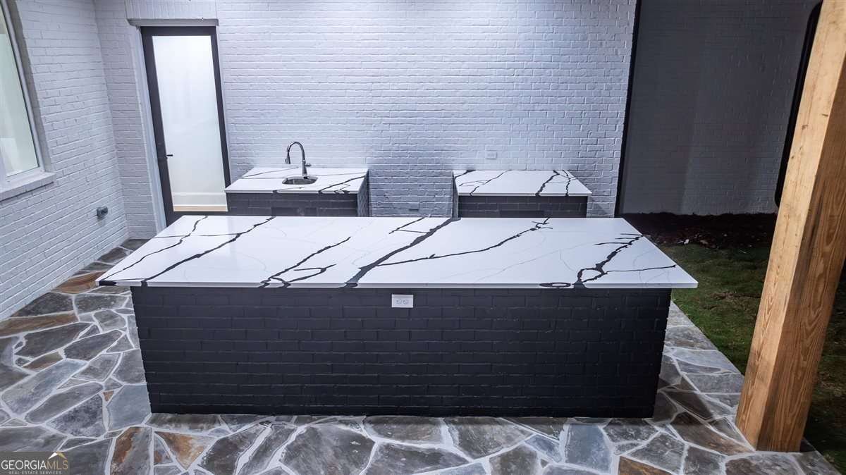 2660 Club Drive Greensboro - 74