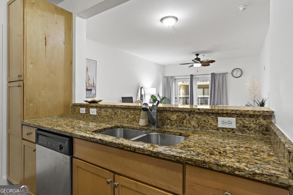 799 Hammond Drive Sandy Springs - 8