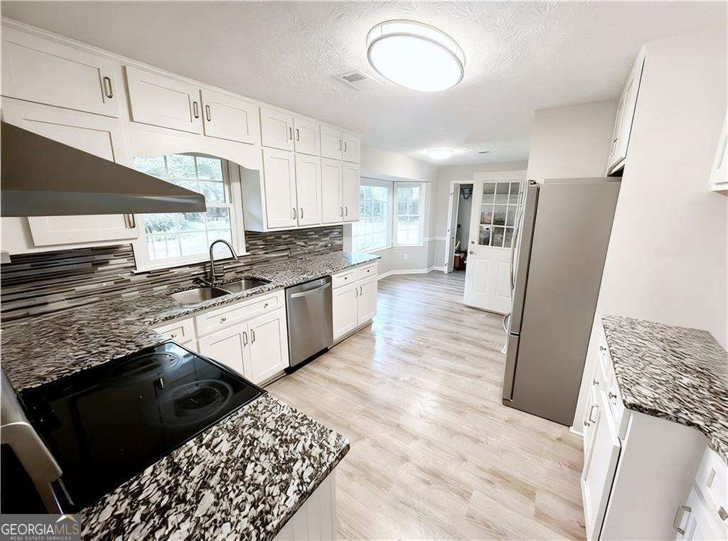 1790 Brandy Woods Trail Conyers - 34