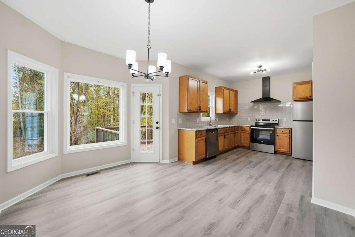 13 Tatum Road Talking Rock - 13