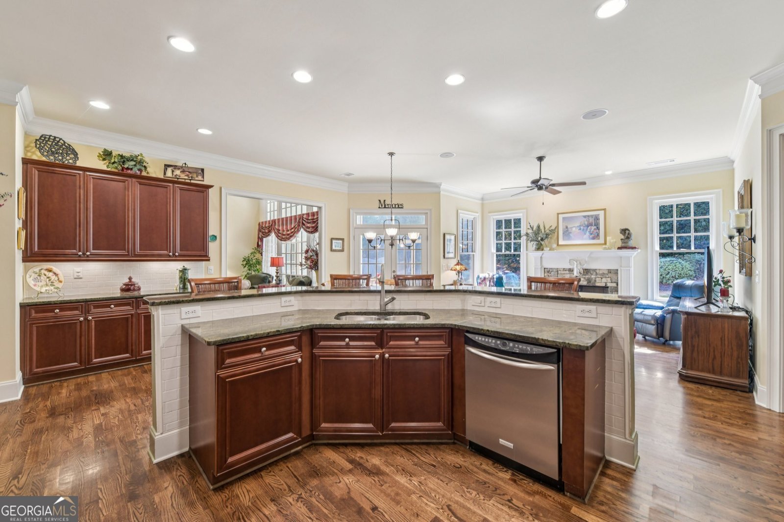 3134 Perimeter Circle Buford - 16