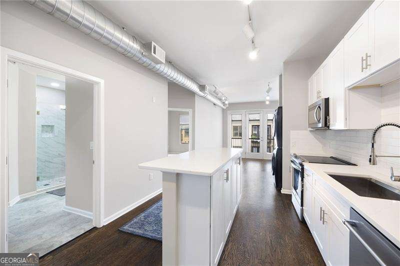 5300 PEACHTREE Road Chamblee - 6