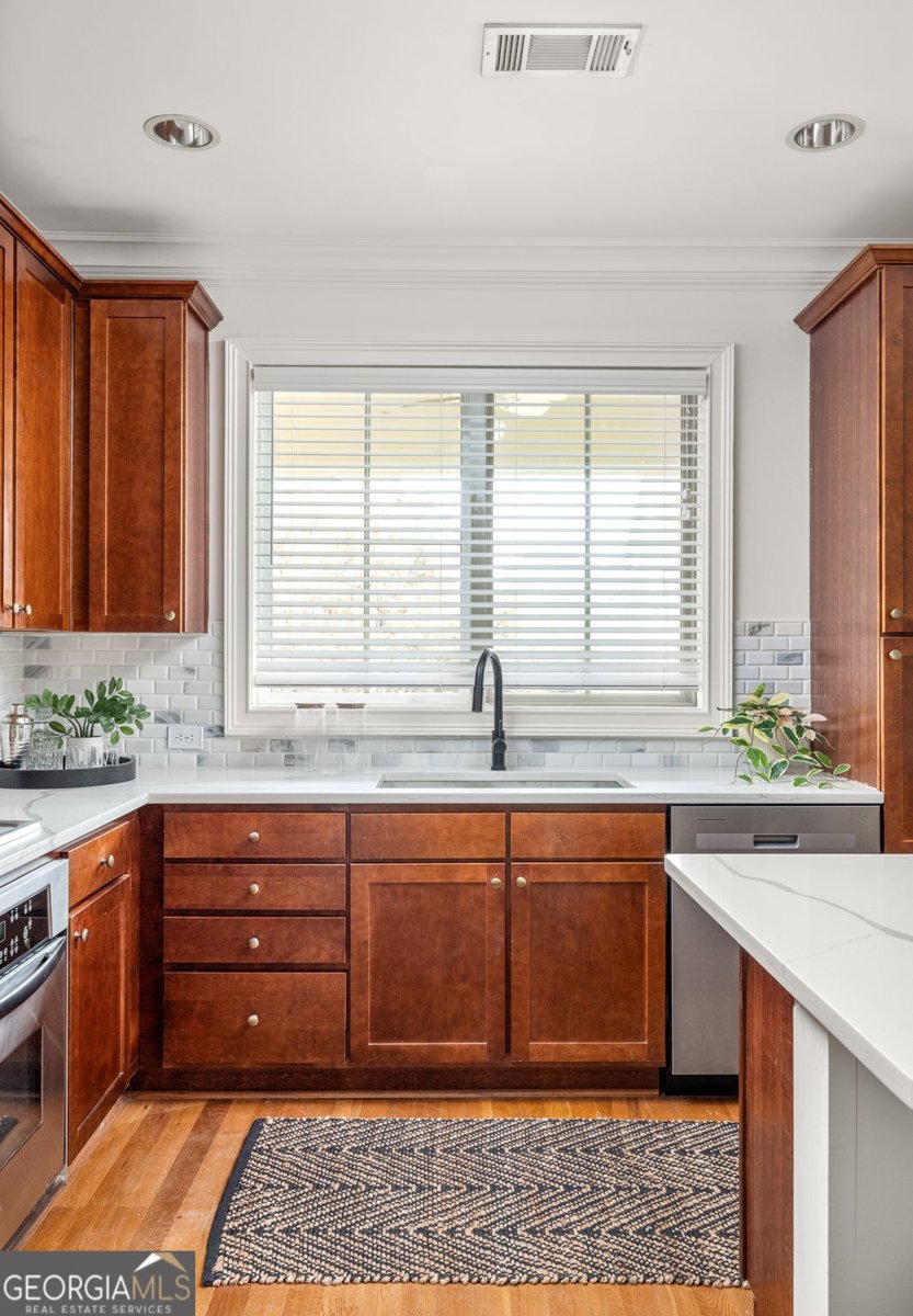 6430 Chariot Street Sandy Springs - 14