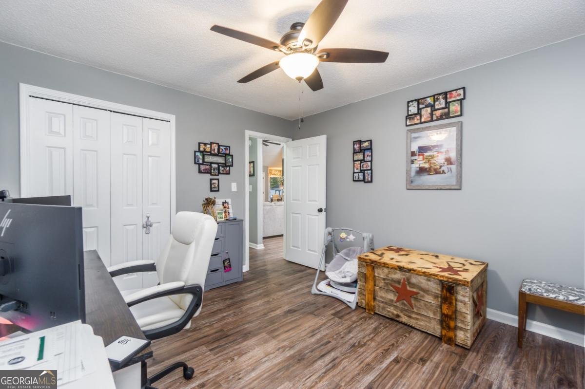 6325 Glen Drive Cumming - 24