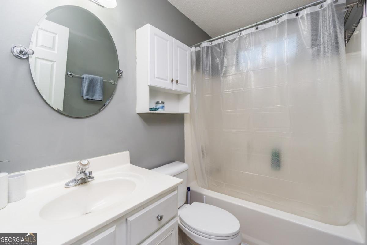 6325 Glen Drive Cumming - 25