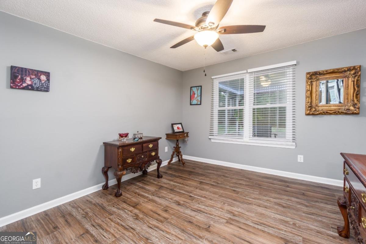 6325 Glen Drive Cumming - 7