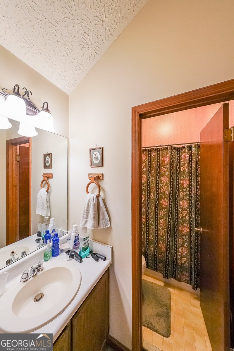 183 Timothy Lane Lilburn - 16