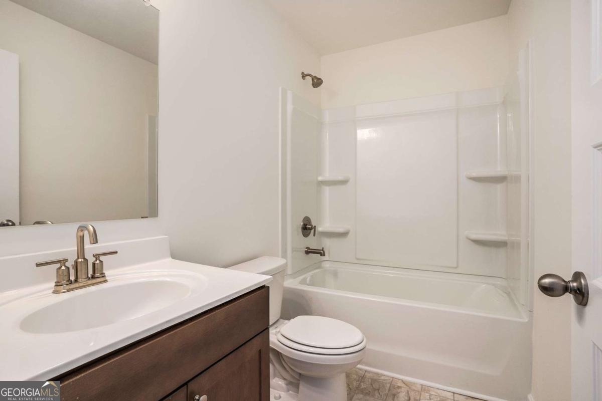 13709 Whitman Lane Covington - 27