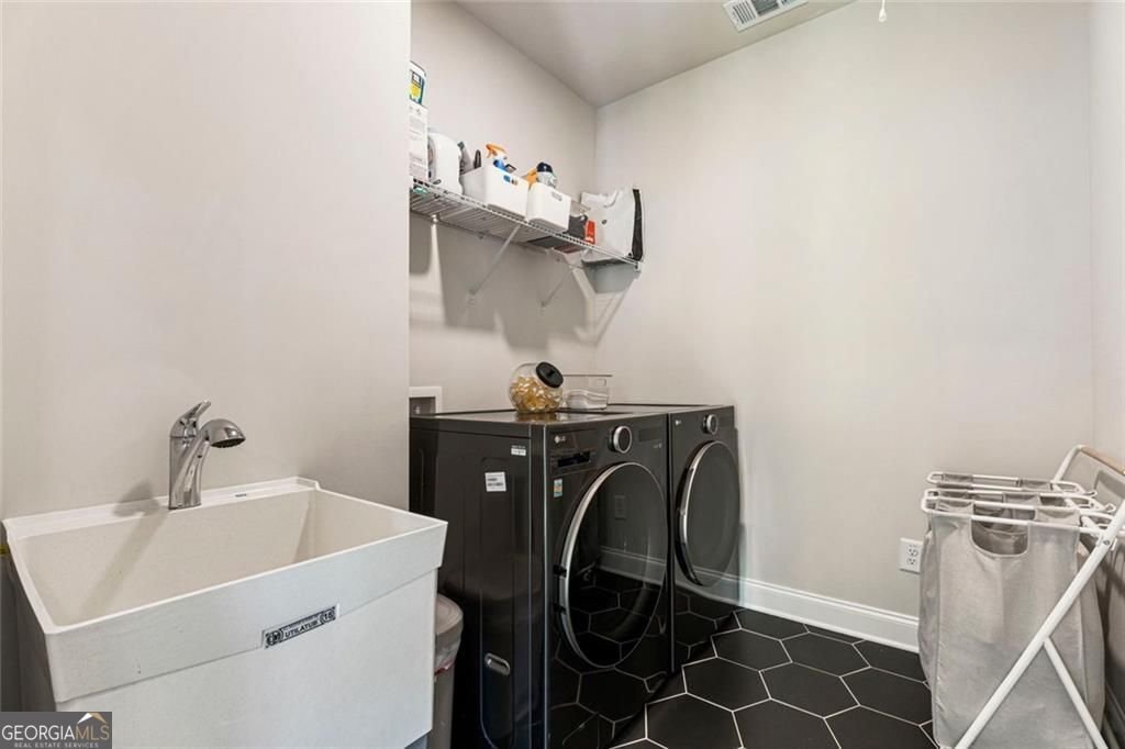 3018 Millpond Way Woodstock - 4