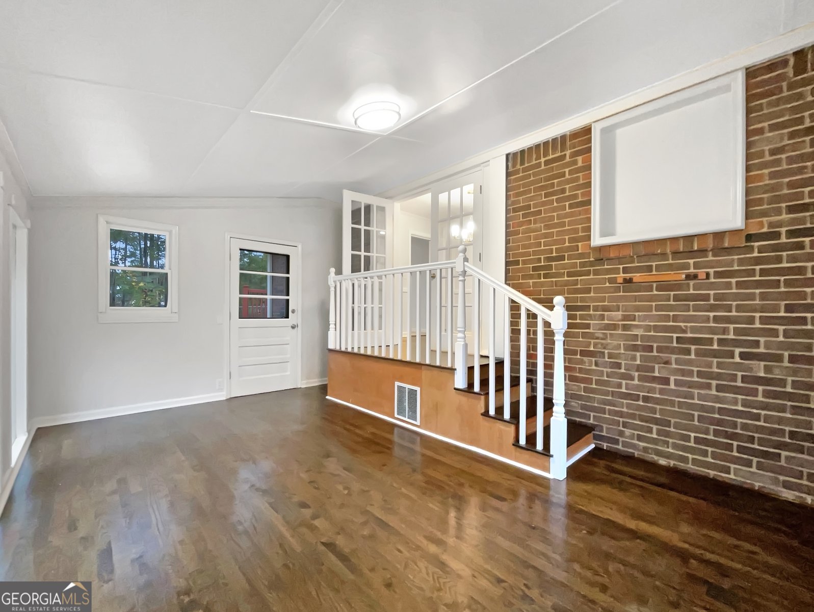 84 Hosiery Mill Road Dallas - 15