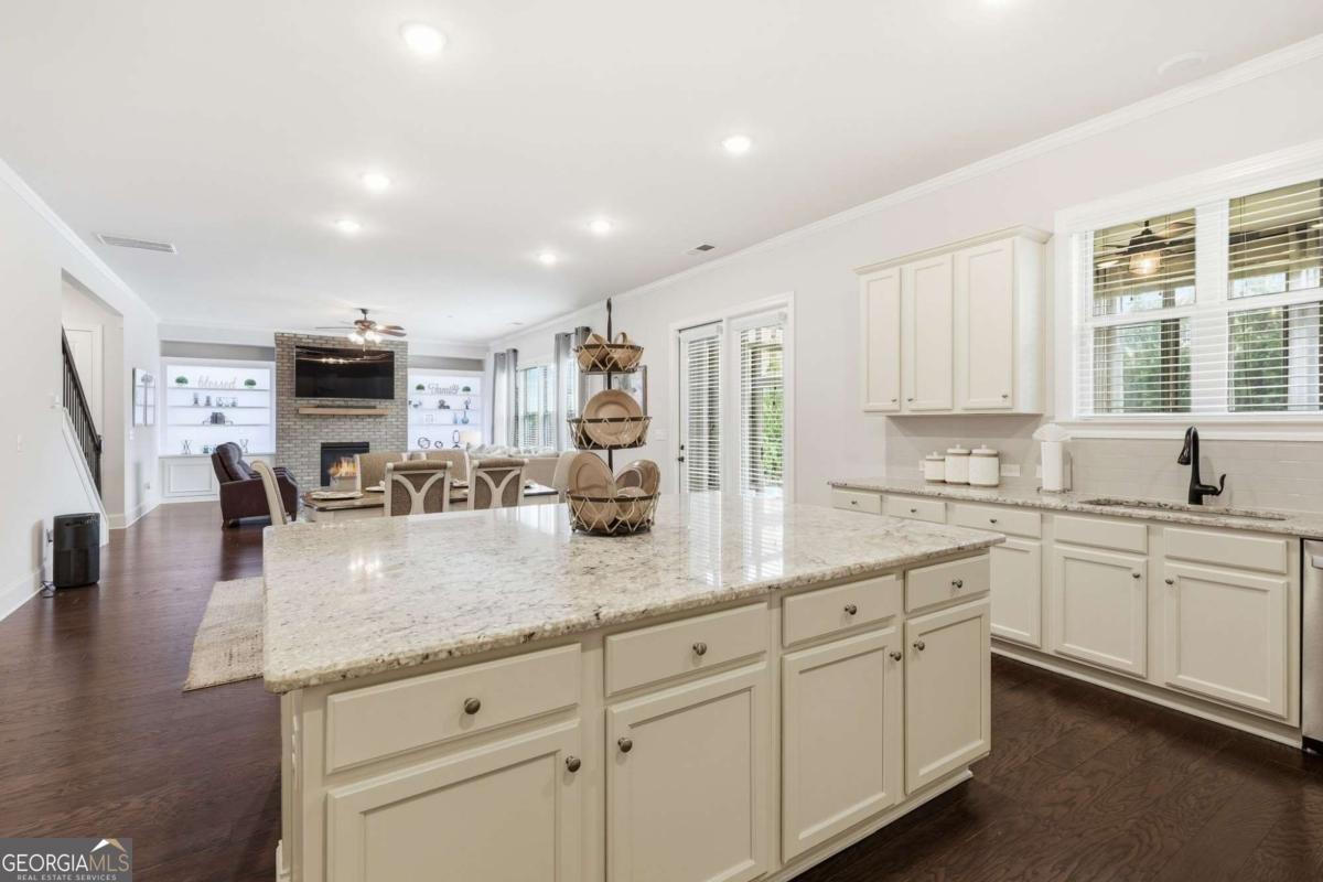 4637 Landing Water Path Buford - 20