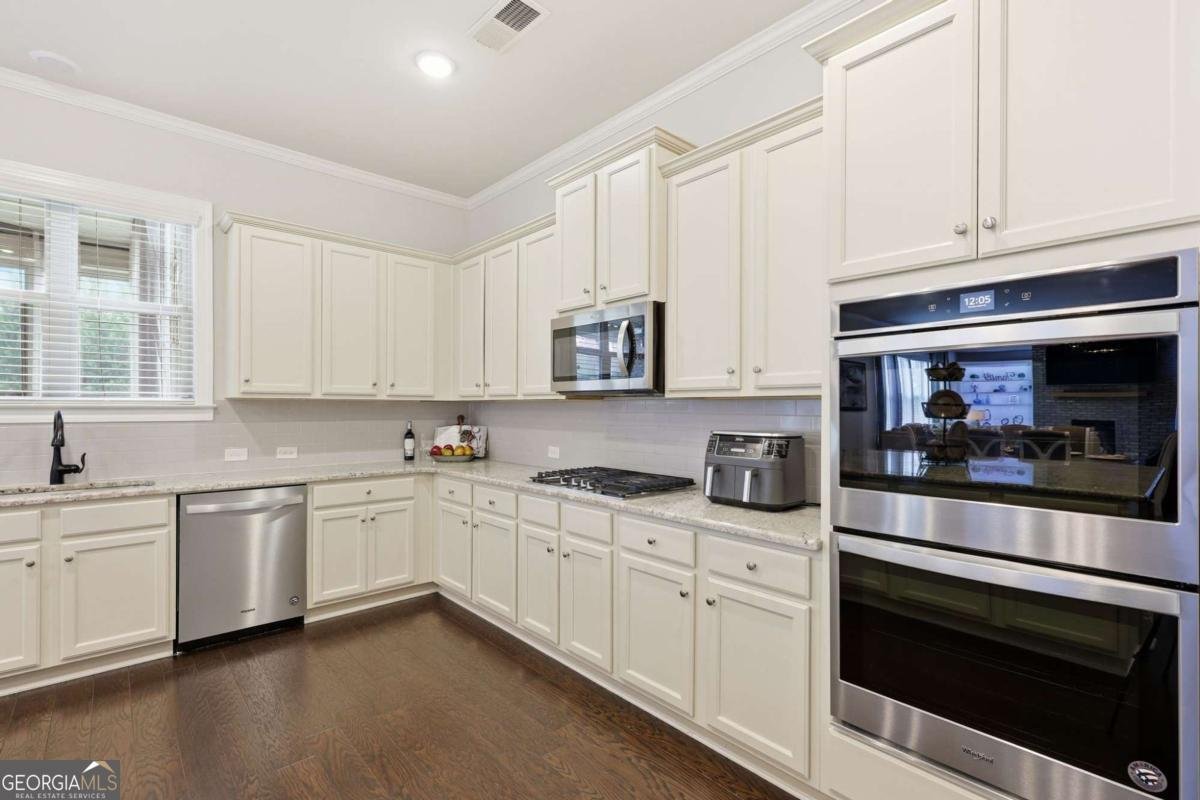 4637 Landing Water Path Buford - 21