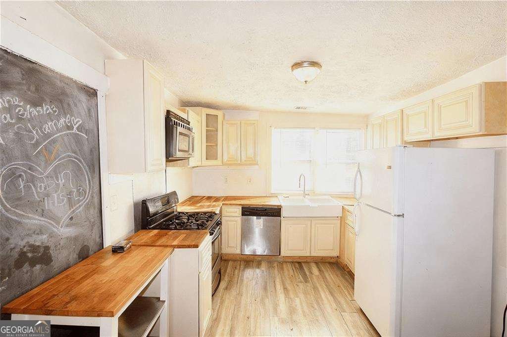 602 Lake Avenue Atlanta - 17