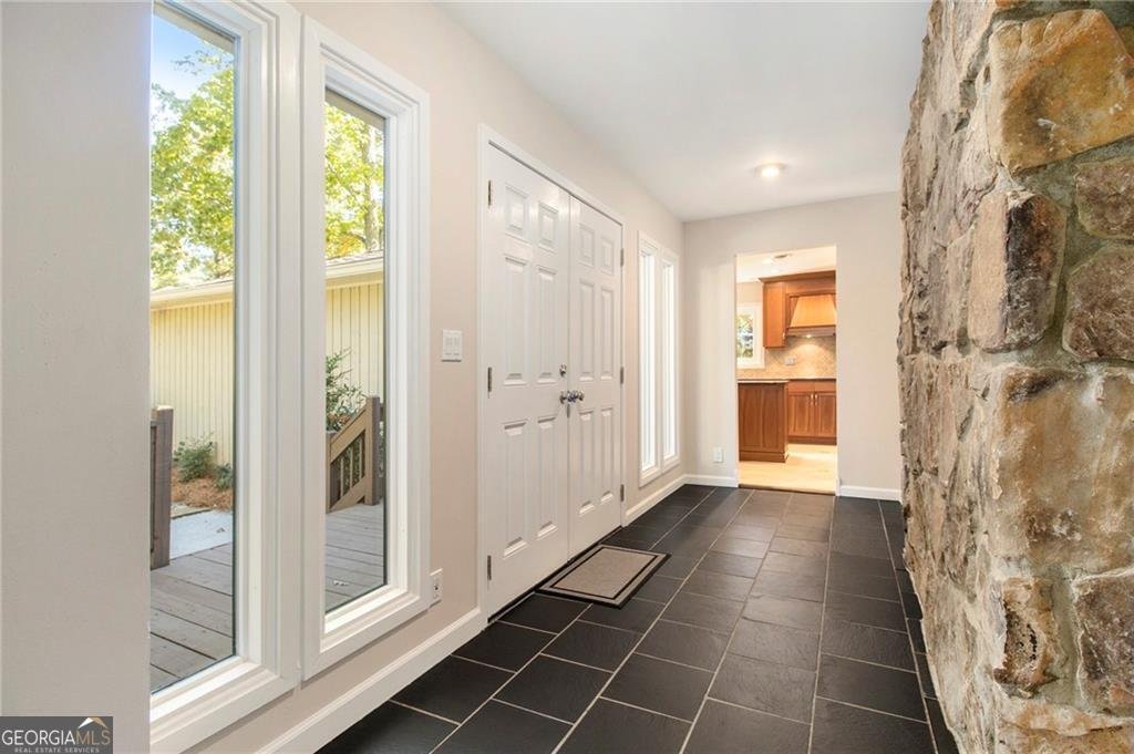 2060 Six Branches Drive Roswell - 3