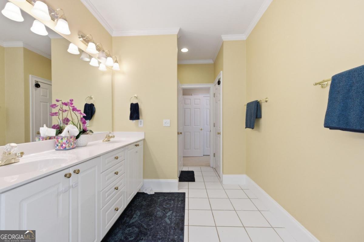 5640 Shamrock Lane Douglasville - 31