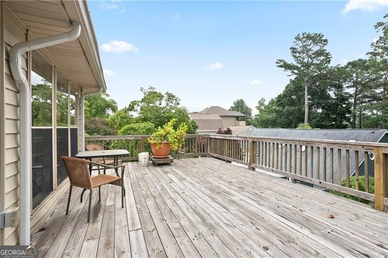 6381 Lakeview Drive Buford - 23