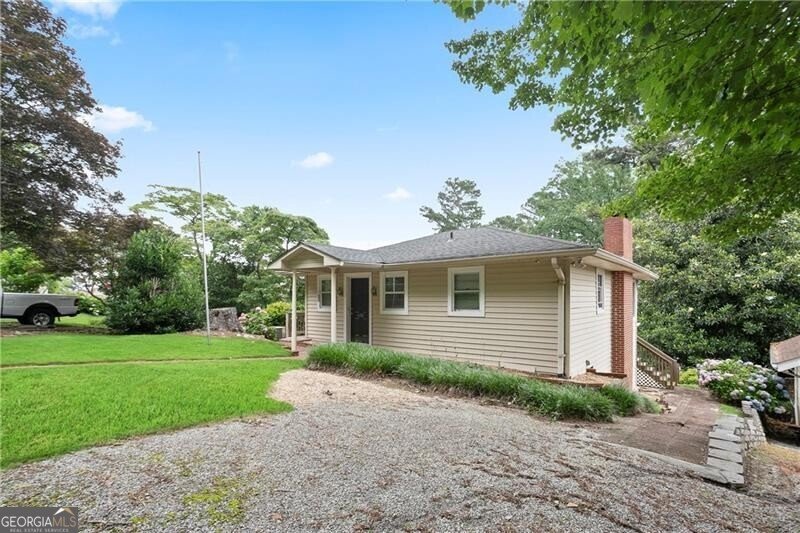 6381 Lakeview Drive Buford - 45