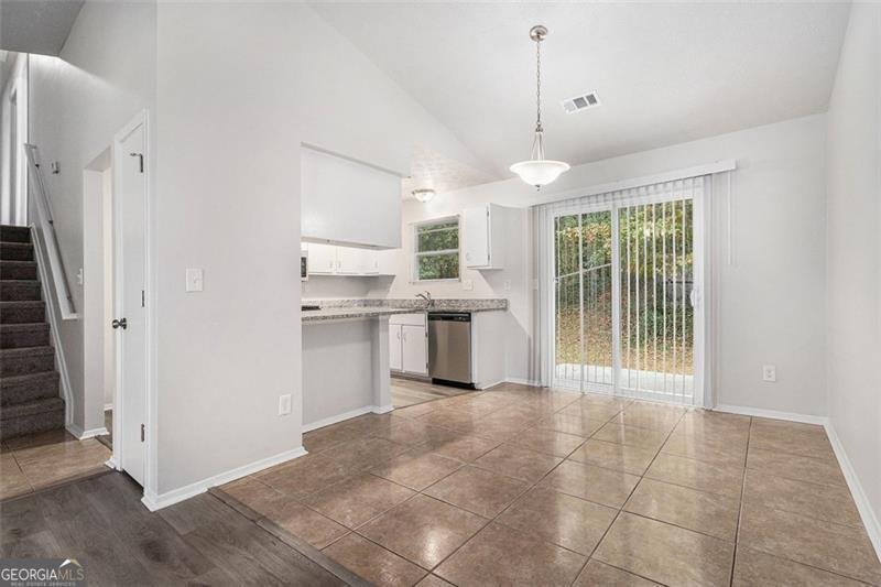 5090 PLANTATION VIEW Trail Stone Mountain - 10