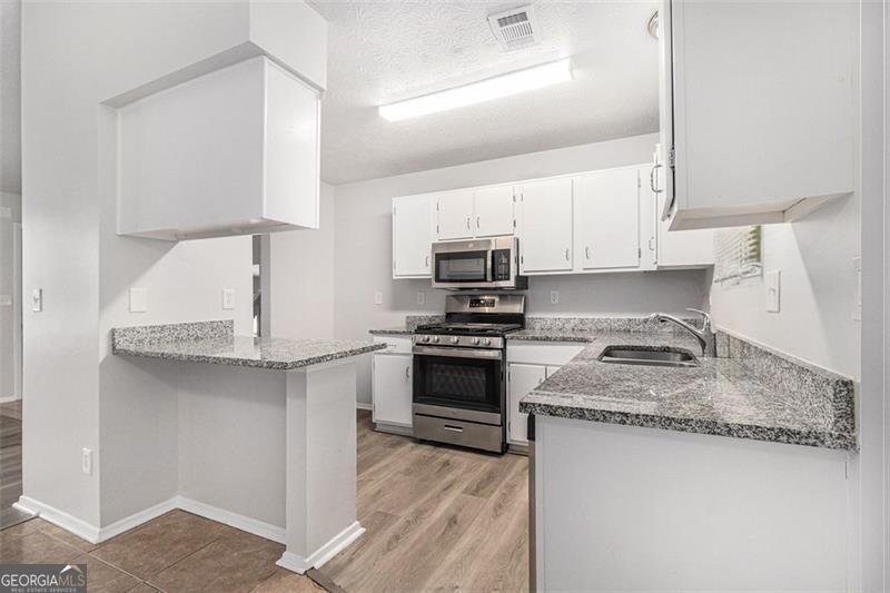 5090 PLANTATION VIEW Trail Stone Mountain - 11