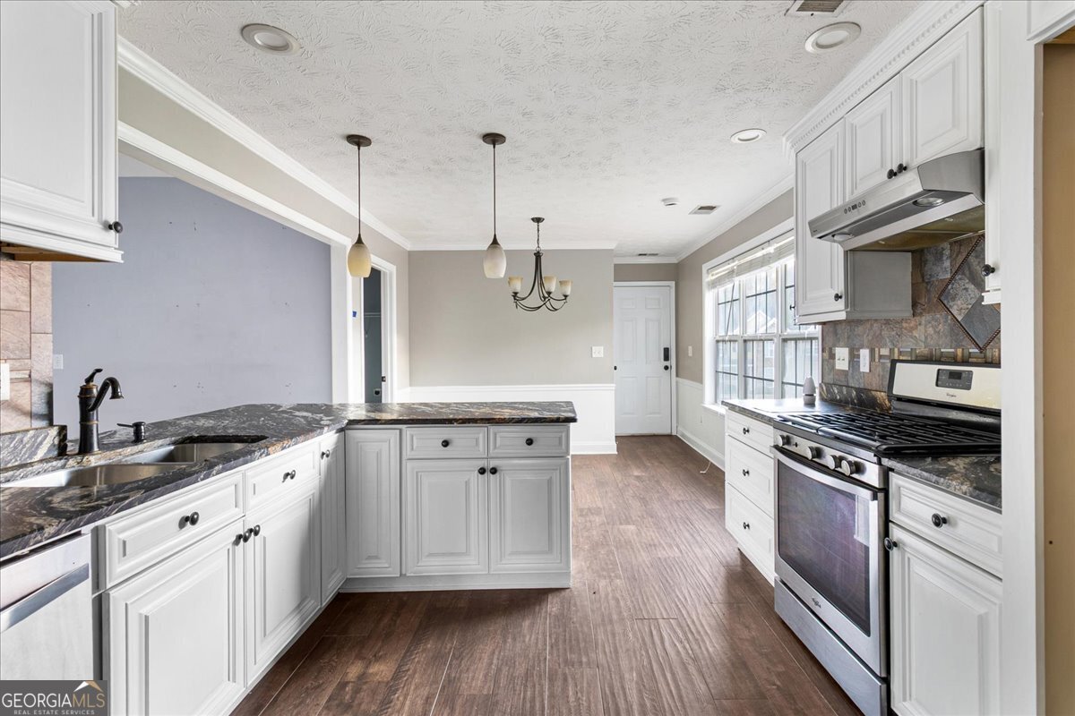 627 Weaver Falls Court Loganville - 16