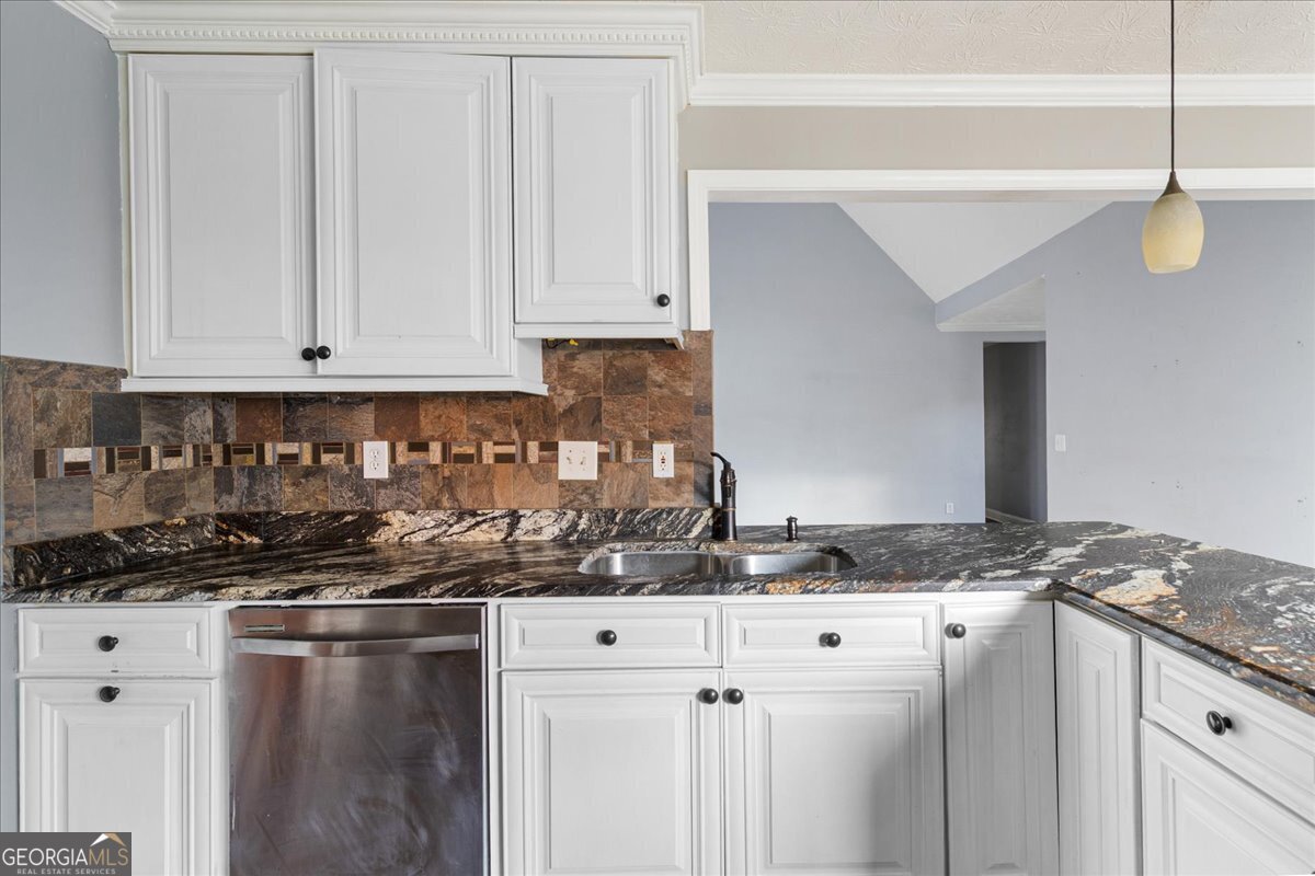 627 Weaver Falls Court Loganville - 18