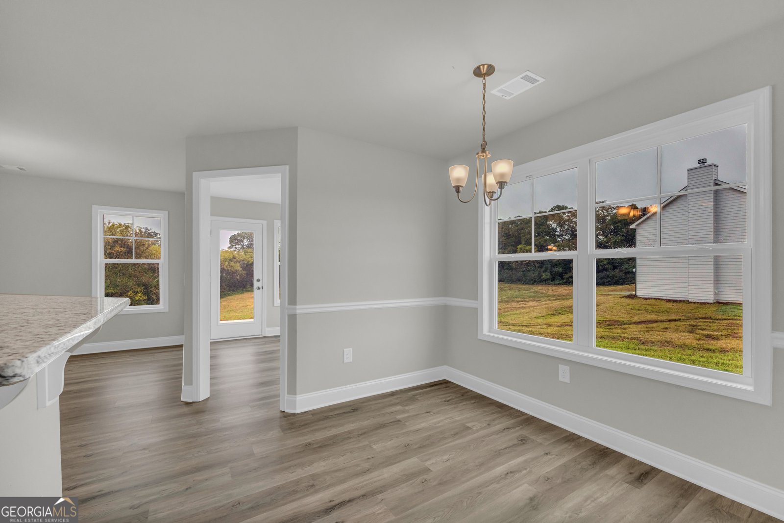 86 Sewell Lavonia - 12