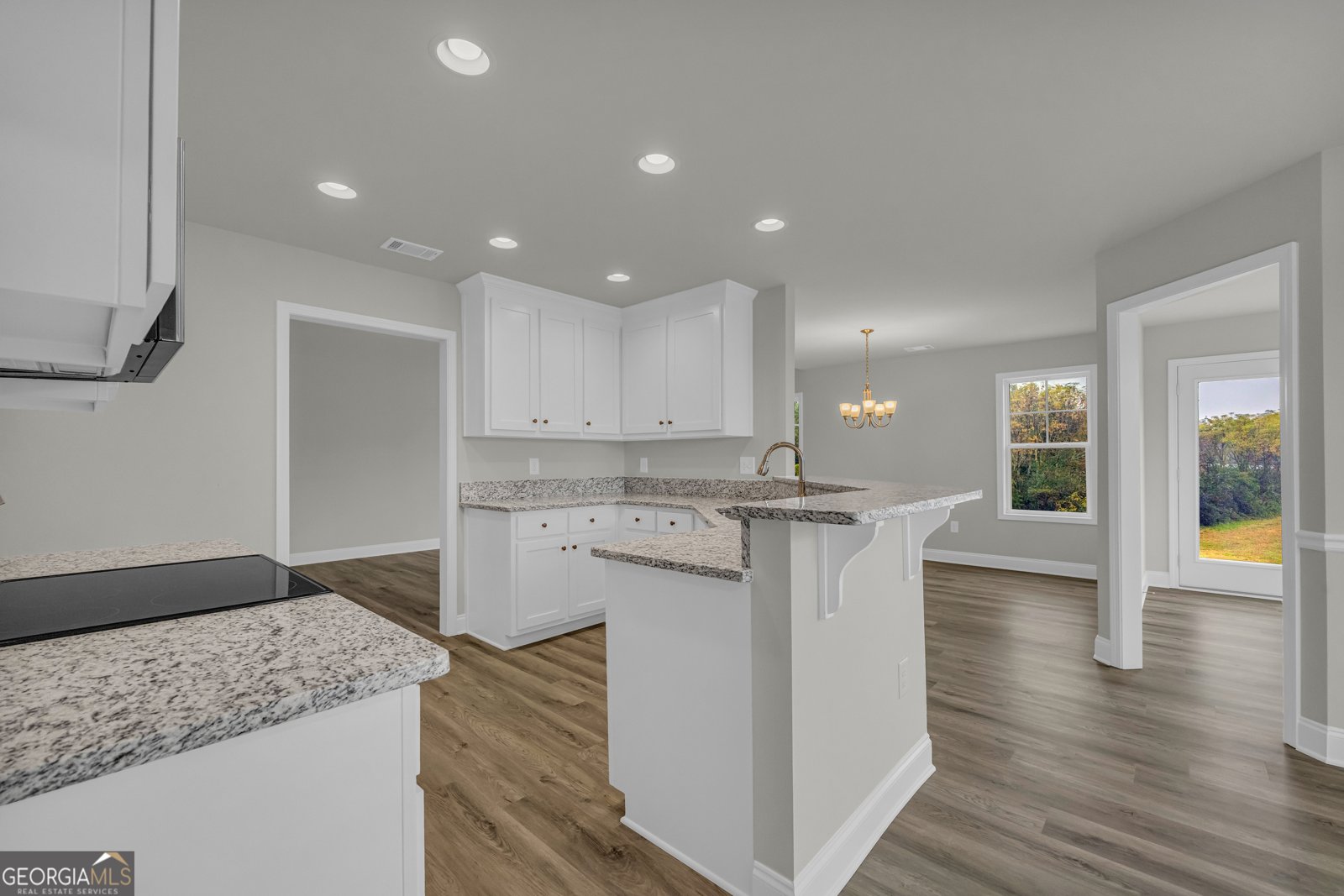 86 Sewell Lavonia - 13