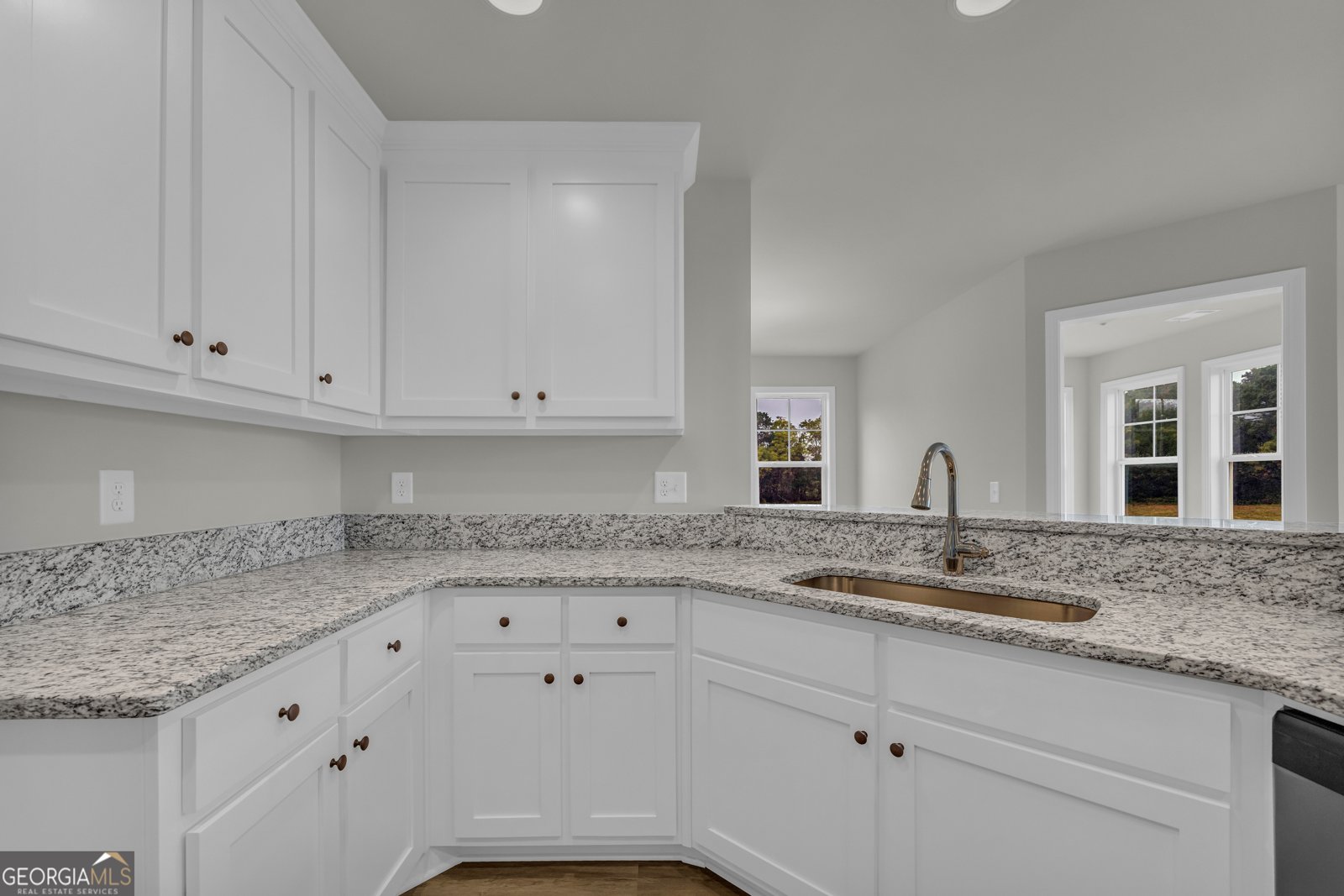 86 Sewell Lavonia - 22