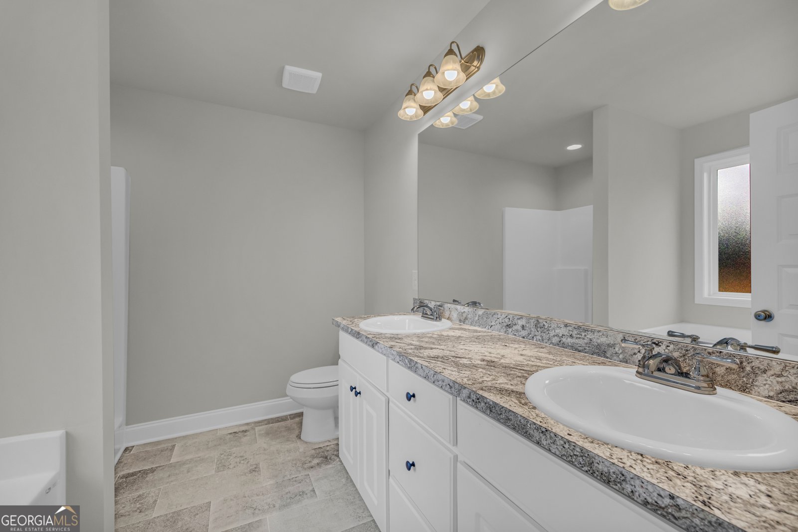 86 Sewell Lavonia - 33