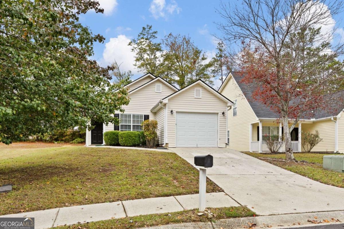 7161 Crystal Creek Place Douglasville - 1