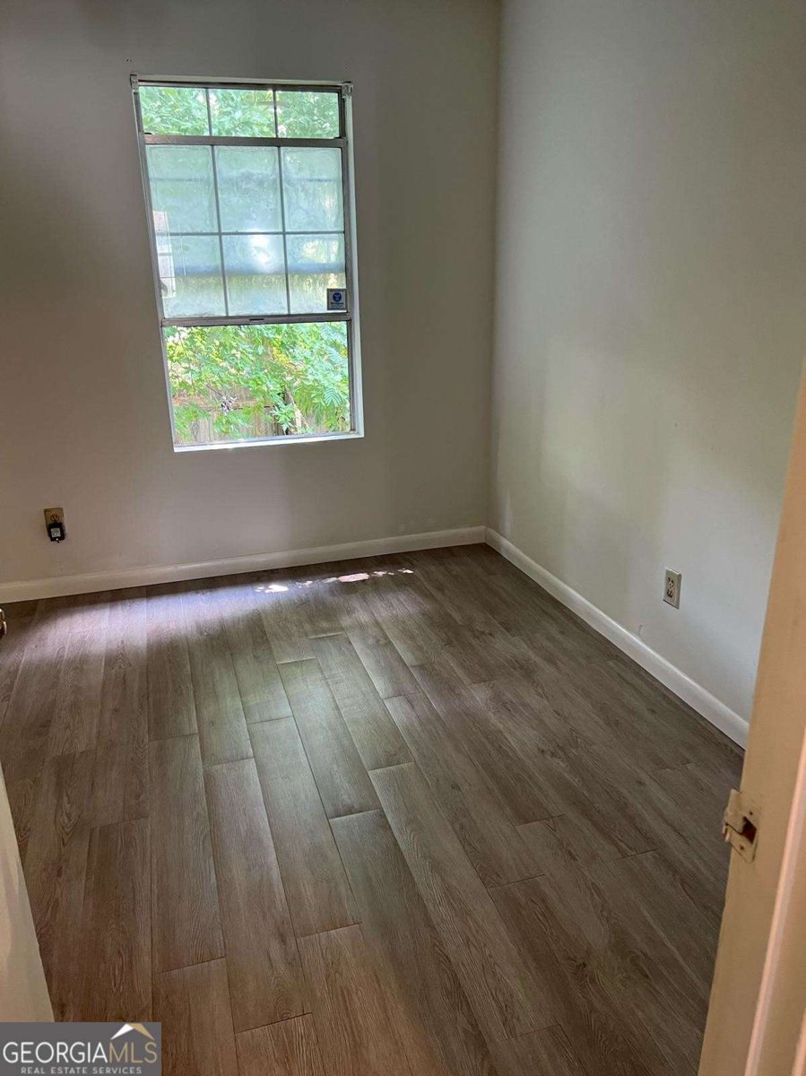 498 Prince Of Wales Stone Mountain - 21