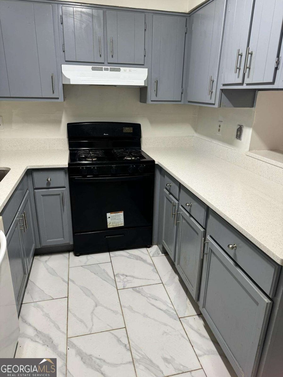 498 Prince Of Wales Stone Mountain - 9