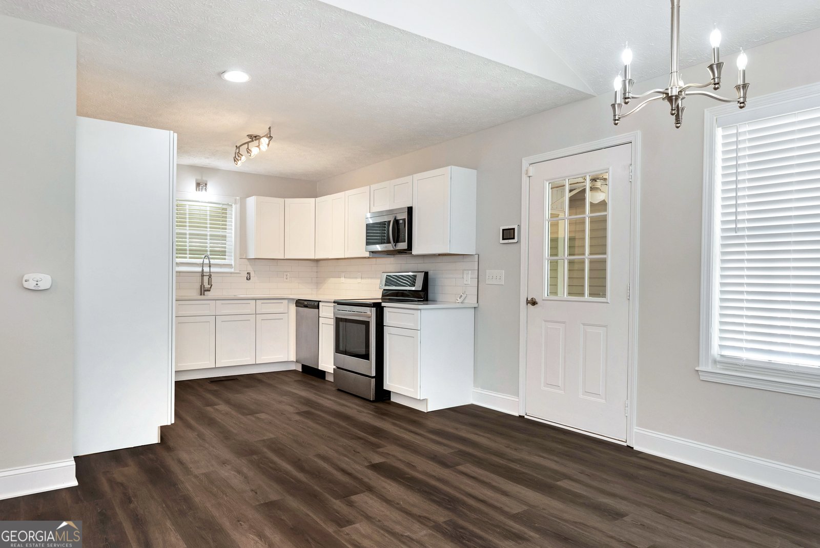 145 Charles Drive Cleveland - 11