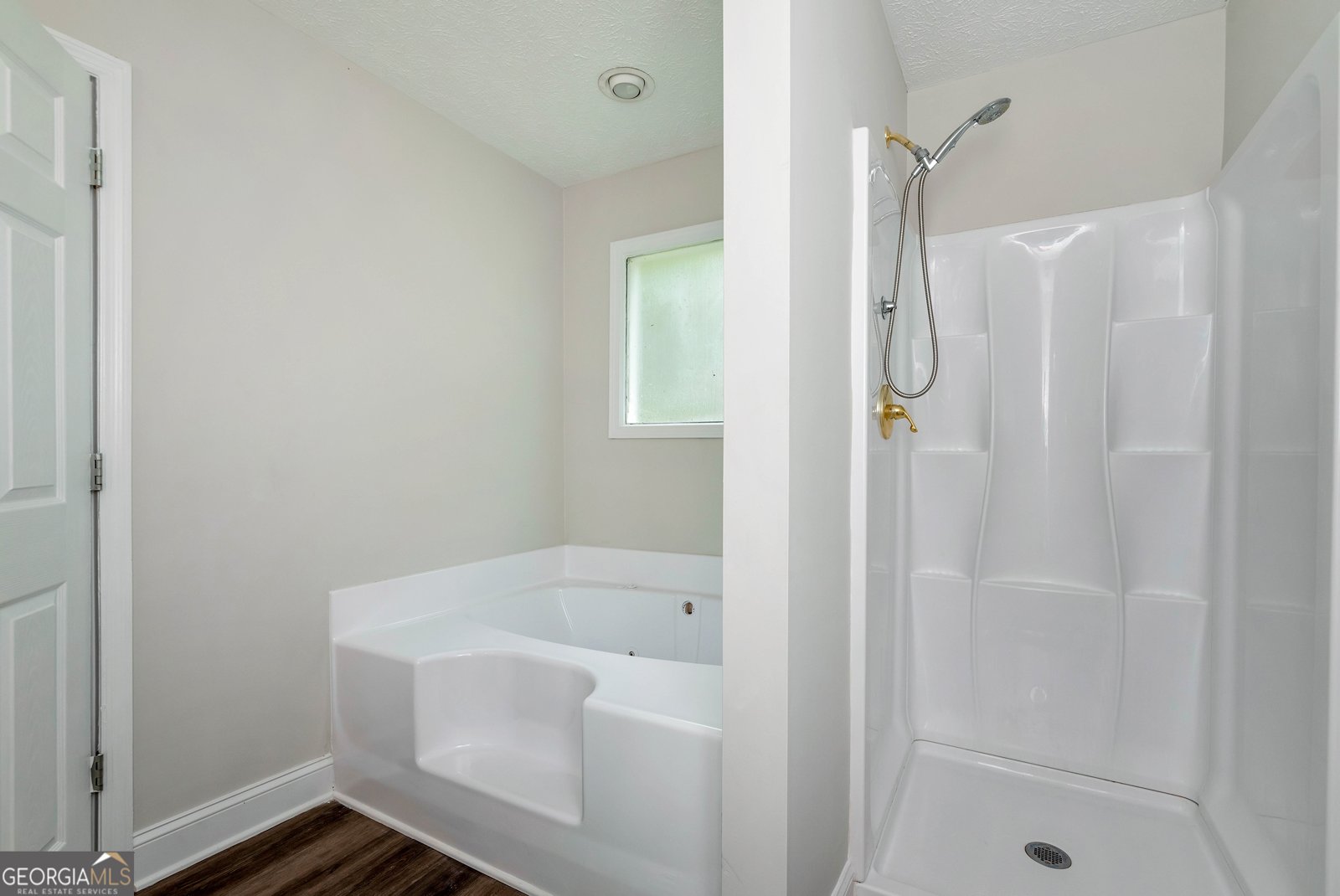 145 Charles Drive Cleveland - 21