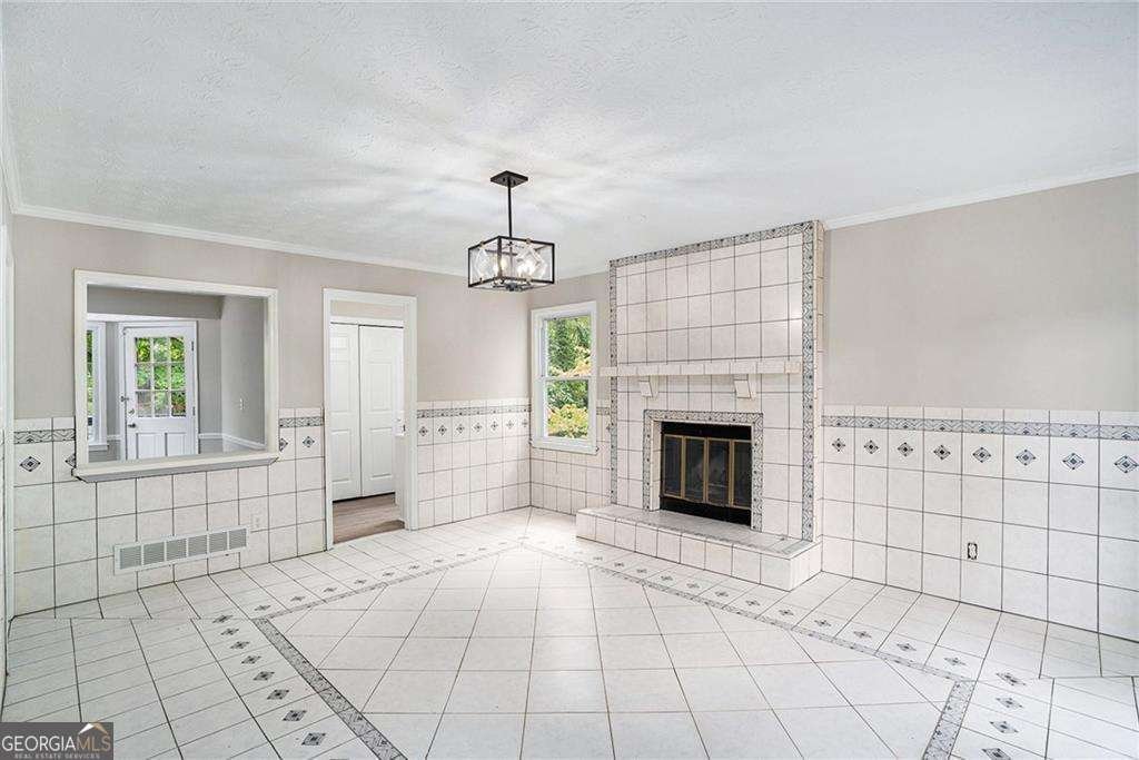 3333 Devaughn Drive Marietta - 2