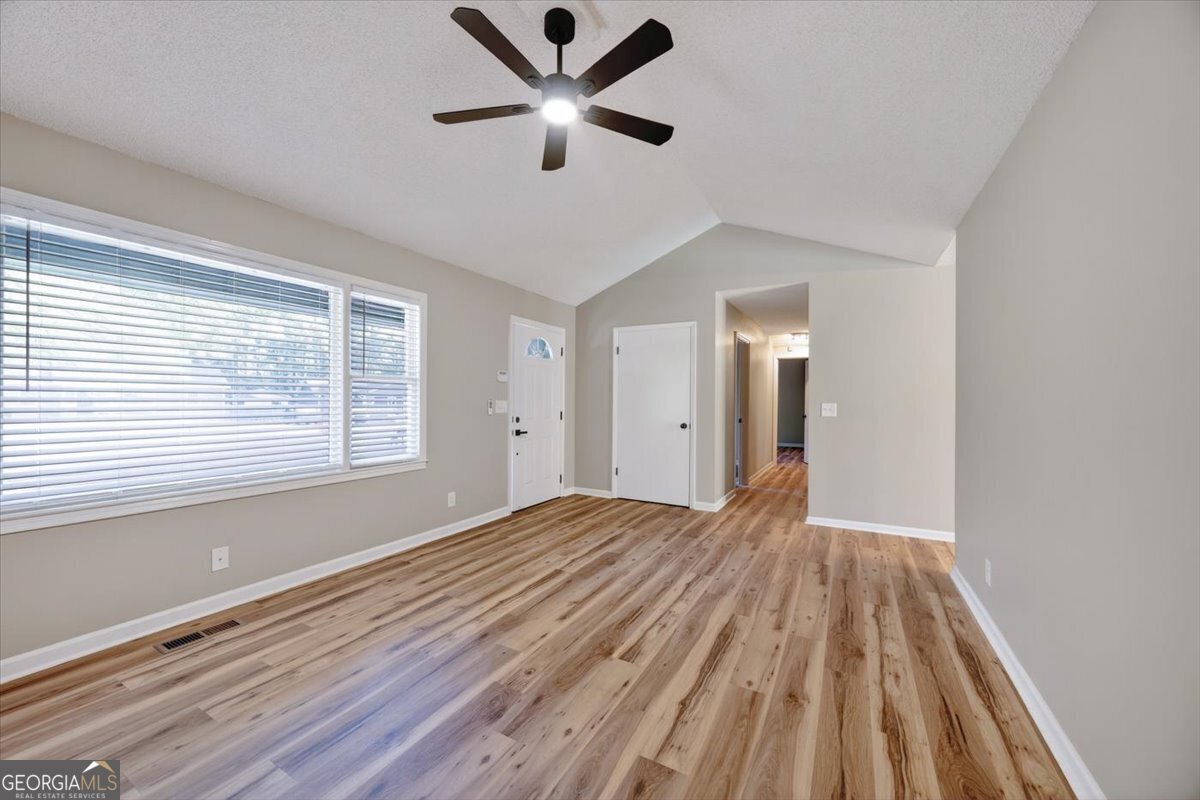 221 Jefferson Circle Macon - 16