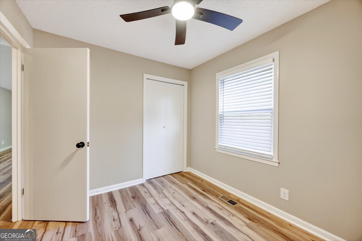 221 Jefferson Circle Macon - 17