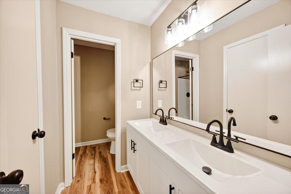 221 Jefferson Circle Macon - 18