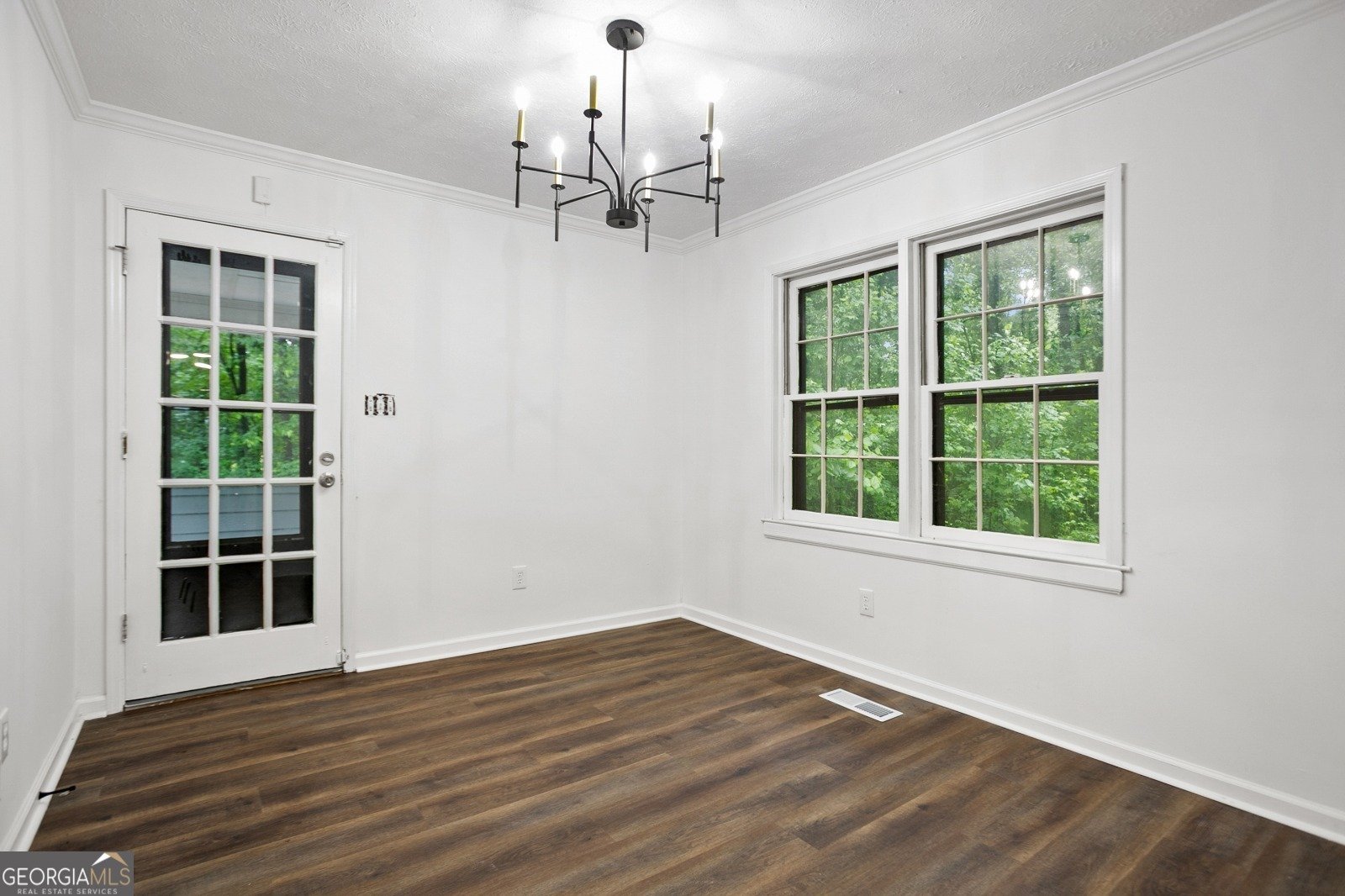 6032 Lakeshore Drive Mableton - 3