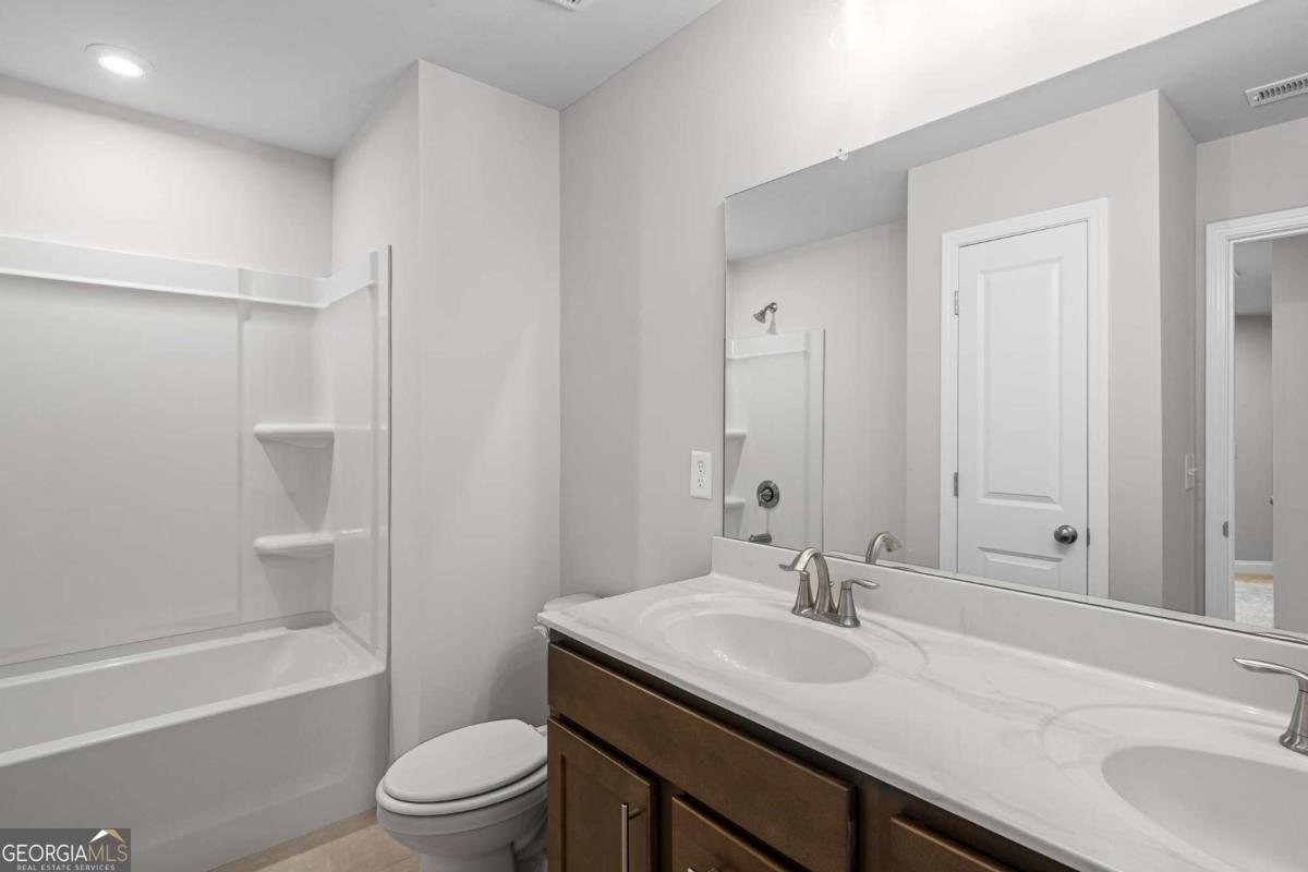 5830 Grand Reunion Drive Hoschton - 1