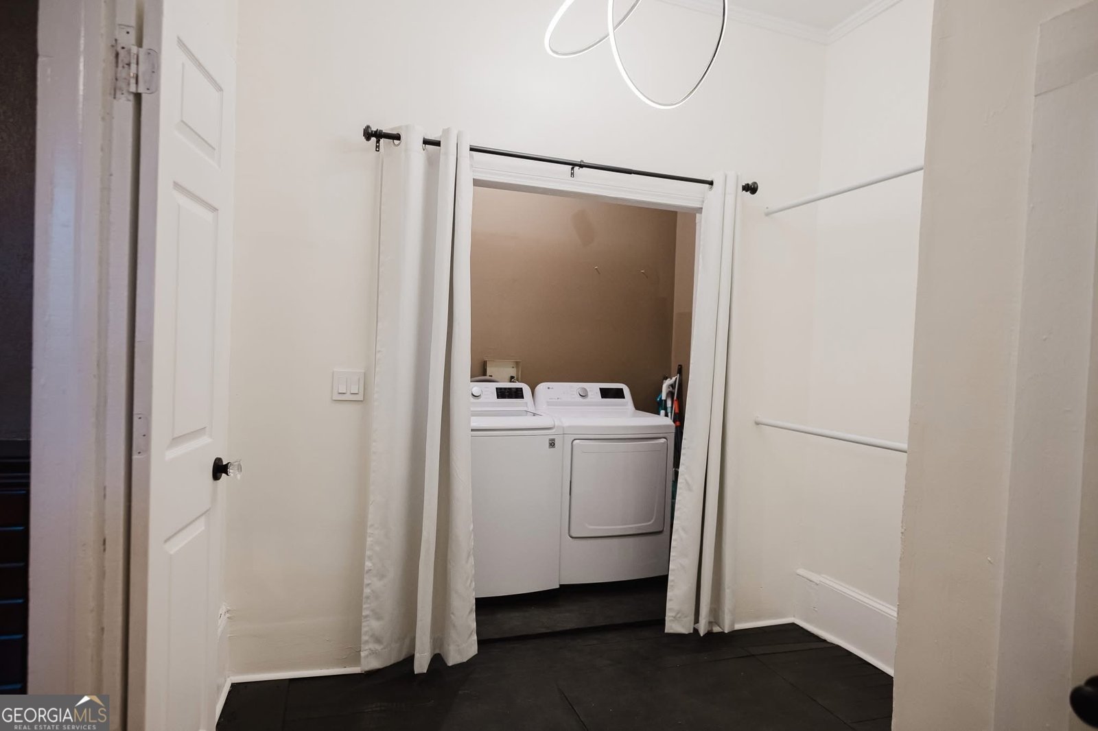 402 Zebulon Street Barnesville - 75