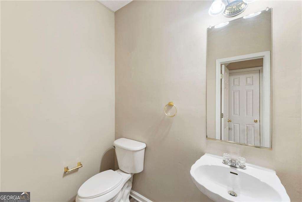 6750 Sunset Hills Boulevard Rex - 11