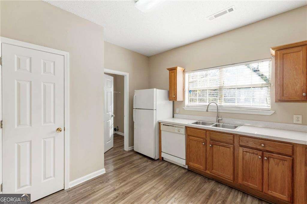 6750 Sunset Hills Boulevard Rex - 9