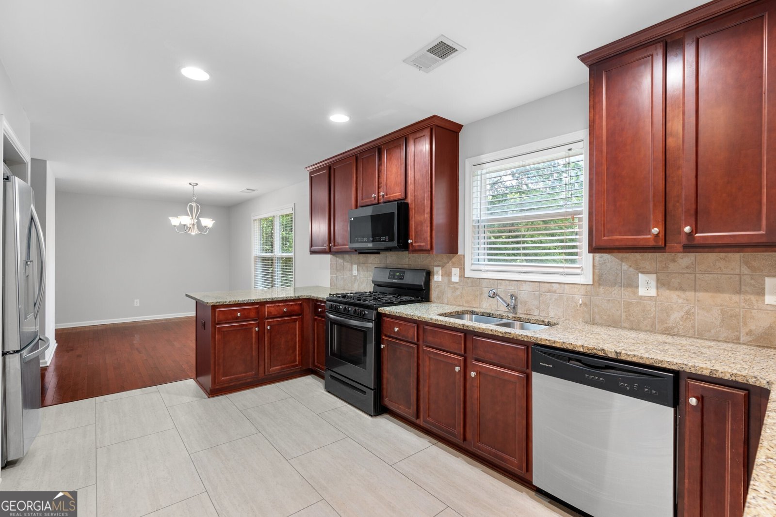 3159 ROBINSON Avenue Scottdale - 15