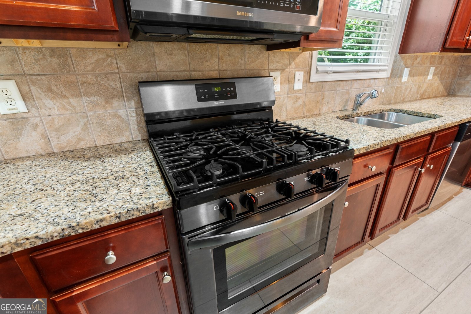 3159 ROBINSON Avenue Scottdale - 16