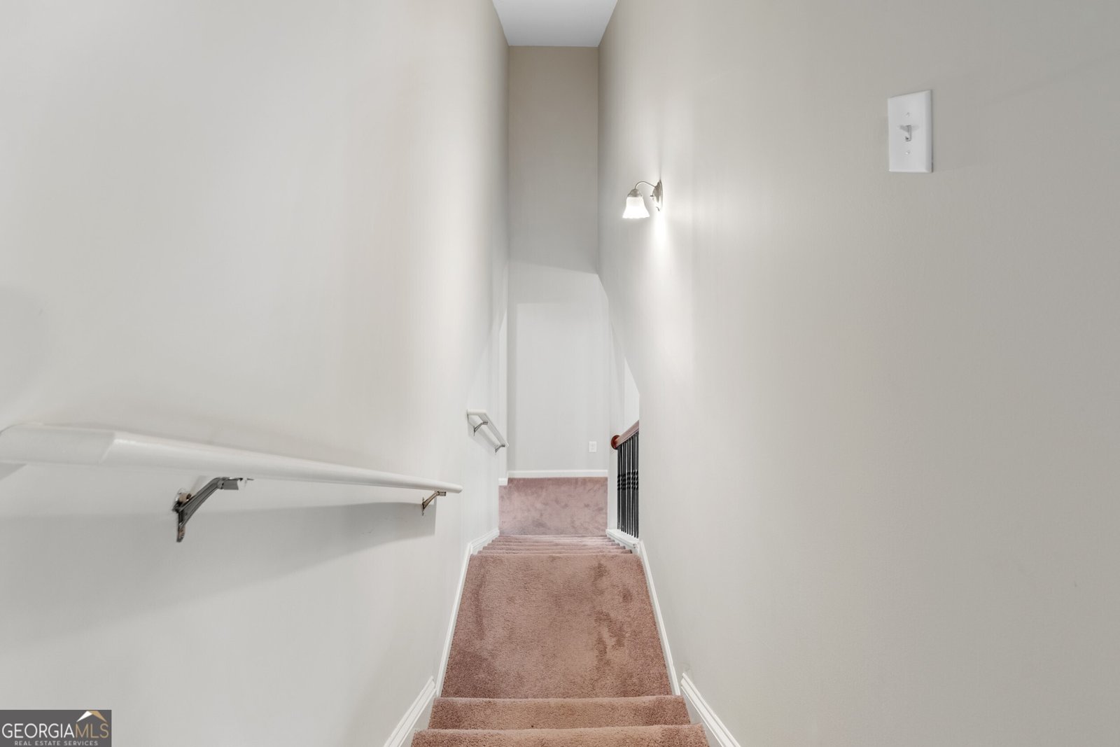 3159 ROBINSON Avenue Scottdale - 26