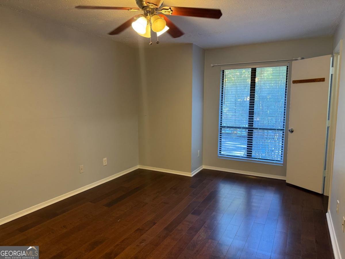 528 Warm Springs Circle Roswell - 3