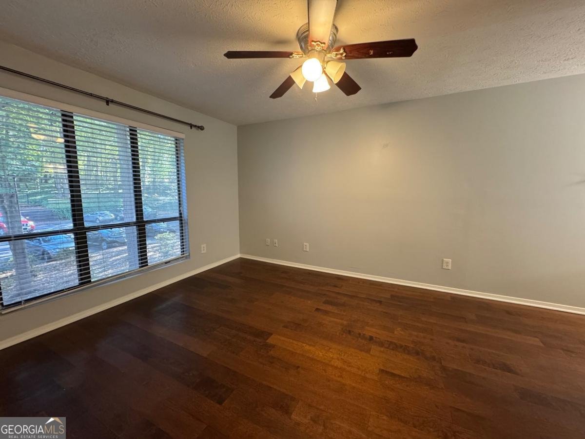 528 Warm Springs Circle Roswell - 4